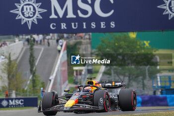 2024-07-20 - Max Verstappen (NED) - Oracle Red Bull Racing - Red Bull RB20 - Honda RBPT during Saturday Free Practice and qualify, July 20, of Formula 1 Hungarian Grand Prix 2024, scheduled to take place at Hungaroring track in Mogyorod, Budapest, Hungary, july 19 to july 21, 2024 - FORMULA 1 HUNGARIAN GRAND PRIX 2024 - PRACTICE 3 AND QUALIFYING - FORMULA 1 - MOTORS