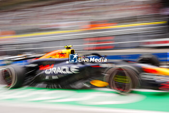 2024-07-20 - Sergio Perez (MEX) - Oracle Red Bull Racing - Red Bull RB20 - Honda RBPT during Saturday Free Practice and qualify, July 20, of Formula 1 Hungarian Grand Prix 2024, scheduled to take place at Hungaroring track in Mogyorod, Budapest, Hungary, july 19 to july 21, 2024 - FORMULA 1 HUNGARIAN GRAND PRIX 2024 - PRACTICE 3 AND QUALIFYING - FORMULA 1 - MOTORS