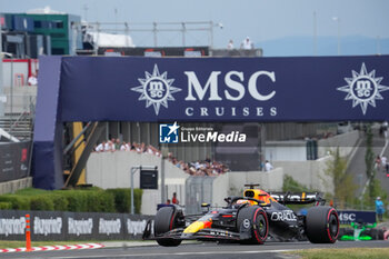 2024-07-20 - Max Verstappen (NED) - Oracle Red Bull Racing - Red Bull RB20 - Honda RBPT during Saturday Free Practice and qualify, July 20, of Formula 1 Hungarian Grand Prix 2024, scheduled to take place at Hungaroring track in Mogyorod, Budapest, Hungary, july 19 to july 21, 2024 - FORMULA 1 HUNGARIAN GRAND PRIX 2024 - PRACTICE 3 AND QUALIFYING - FORMULA 1 - MOTORS