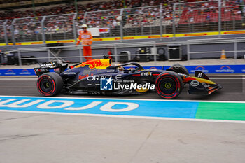 2024-07-20 - Max Verstappen (NED) - Oracle Red Bull Racing - Red Bull RB20 - Honda RBPT during Saturday Free Practice and qualify, July 20, of Formula 1 Hungarian Grand Prix 2024, scheduled to take place at Hungaroring track in Mogyorod, Budapest, Hungary, july 19 to july 21, 2024 - FORMULA 1 HUNGARIAN GRAND PRIX 2024 - PRACTICE 3 AND QUALIFYING - FORMULA 1 - MOTORS