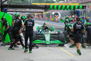 2024-07-20 - Zhou Guanyu (CHN) - Stake F1 Team Kick Sauber - Sauber C44 - Ferrari during Saturday Free Practice and qualify, July 20, of Formula 1 Hungarian Grand Prix 2024, scheduled to take place at Hungaroring track in Mogyorod, Budapest, Hungary, july 19 to july 21, 2024 - FORMULA 1 HUNGARIAN GRAND PRIX 2024 - PRACTICE 3 AND QUALIFYING - FORMULA 1 - MOTORS