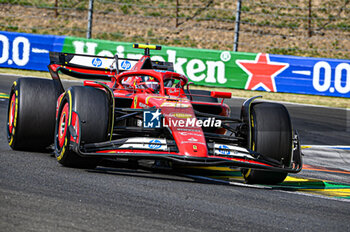 2024-07-21 - Carlos Sainz Jr. (ESP) - Scuderia Ferrari - Ferrari SF-24 - Ferrari during Raceday on Sunday, July 21, of Formula 1 Hungarian Grand Prix 2024, scheduled to take place at Hungaroring track in Mogyorod, Budapest, Hungary, july 19 to july 21, 2024 - FORMULA 1 HUNGARIAN GRAND PRIX 2024 - RACE - FORMULA 1 - MOTORS