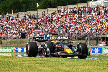 2024-07-21 - Max Verstappen (NED) - Oracle Red Bull Racing - Red Bull RB20 - Honda RBPT during Raceday on Sunday, July 21, of Formula 1 Hungarian Grand Prix 2024, scheduled to take place at Hungaroring track in Mogyorod, Budapest, Hungary, july 19 to july 21, 2024 - FORMULA 1 HUNGARIAN GRAND PRIX 2024 - RACE - FORMULA 1 - MOTORS