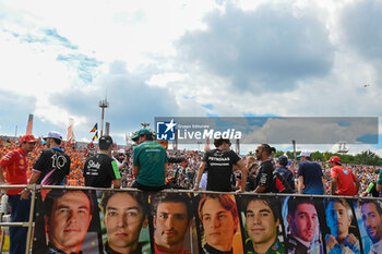 2024-07-21 - Driver Parade before the race during Raceday on Sunday, July 21, of Formula 1 Hungarian Grand Prix 2024, scheduled to take place at Hungaroring track in Mogyorod, Budapest, Hungary, july 19 to july 21, 2024 - FORMULA 1 HUNGARIAN GRAND PRIX 2024 - RACE - FORMULA 1 - MOTORS