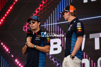 2024-07-20 - PEREZ Sergio (mex), Red Bull Racing RB20, portrait VERSTAPPEN Max (ned), Red Bull Racing RB20, portrait during the Formula 1 Hungarian Grand Prix 2024, 13th round of the 2024 Formula One World Championship from July 19 to 21, 2024 on the Hungaroring, in Mogyorod, Hungary - F1 - HUNGARIAN GRAND PRIX 2024 - FORMULA 1 - MOTORS