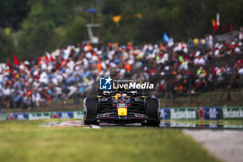 2024-07-20 - 01 VERSTAPPEN Max (nld), Red Bull Racing RB20, action during the Formula 1 Hungarian Grand Prix 2024, 13th round of the 2024 Formula One World Championship from July 19 to 21, 2024 on the Hungaroring, in Mogyorod, Hungary - F1 - HUNGARIAN GRAND PRIX 2024 - FORMULA 1 - MOTORS