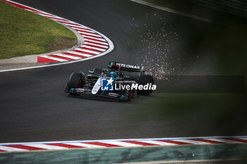 2024-07-20 - 63 RUSSELL George (gbr), Mercedes AMG F1 Team W15, action during the Formula 1 Hungarian Grand Prix 2024, 13th round of the 2024 Formula One World Championship from July 19 to 21, 2024 on the Hungaroring, in Mogyorod, Hungary - F1 - HUNGARIAN GRAND PRIX 2024 - FORMULA 1 - MOTORS