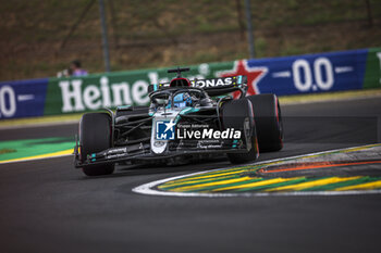 2024-07-20 - 63 RUSSELL George (gbr), Mercedes AMG F1 Team W15, action during the Formula 1 Hungarian Grand Prix 2024, 13th round of the 2024 Formula One World Championship from July 19 to 21, 2024 on the Hungaroring, in Mogyorod, Hungary - F1 - HUNGARIAN GRAND PRIX 2024 - FORMULA 1 - MOTORS