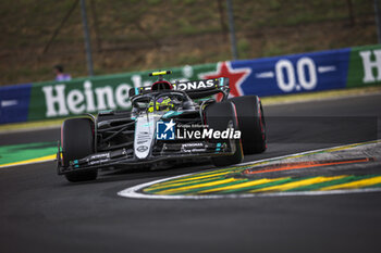 2024-07-20 - 44 HAMILTON Lewis (gbr), Mercedes AMG F1 Team W15, action during the Formula 1 Hungarian Grand Prix 2024, 13th round of the 2024 Formula One World Championship from July 19 to 21, 2024 on the Hungaroring, in Mogyorod, Hungary - F1 - HUNGARIAN GRAND PRIX 2024 - FORMULA 1 - MOTORS