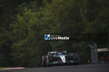 2024-07-20 - 63 RUSSELL George (gbr), Mercedes AMG F1 Team W15, action during the Formula 1 Hungarian Grand Prix 2024, 13th round of the 2024 Formula One World Championship from July 19 to 21, 2024 on the Hungaroring, in Mogyorod, Hungary - F1 - HUNGARIAN GRAND PRIX 2024 - FORMULA 1 - MOTORS