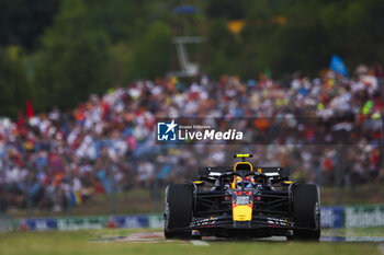 2024-07-20 - 11 PEREZ Sergio (mex), Red Bull Racing RB20, action during the Formula 1 Hungarian Grand Prix 2024, 13th round of the 2024 Formula One World Championship from July 19 to 21, 2024 on the Hungaroring, in Mogyorod, Hungary - F1 - HUNGARIAN GRAND PRIX 2024 - FORMULA 1 - MOTORS