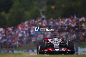 2024-07-20 - 20 MAGNUSSEN Kevin (den), Haas F1 Team VF-24 Ferrari, action during the Formula 1 Hungarian Grand Prix 2024, 13th round of the 2024 Formula One World Championship from July 19 to 21, 2024 on the Hungaroring, in Mogyorod, Hungary - F1 - HUNGARIAN GRAND PRIX 2024 - FORMULA 1 - MOTORS