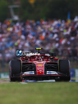 2024-07-20 - 55 SAINZ Carlos (spa), Scuderia Ferrari SF-24, action during the Formula 1 Hungarian Grand Prix 2024, 13th round of the 2024 Formula One World Championship from July 19 to 21, 2024 on the Hungaroring, in Mogyorod, Hungary - F1 - HUNGARIAN GRAND PRIX 2024 - FORMULA 1 - MOTORS