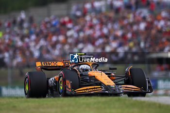 2024-07-20 - 04 NORRIS Lando (gbr), McLaren F1 Team MCL38, action during the Formula 1 Hungarian Grand Prix 2024, 13th round of the 2024 Formula One World Championship from July 19 to 21, 2024 on the Hungaroring, in Mogyorod, Hungary - F1 - HUNGARIAN GRAND PRIX 2024 - FORMULA 1 - MOTORS