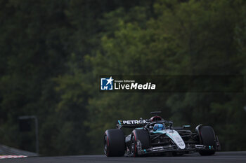 2024-07-20 - 63 RUSSELL George (gbr), Mercedes AMG F1 Team W15, action during the Formula 1 Hungarian Grand Prix 2024, 13th round of the 2024 Formula One World Championship from July 19 to 21, 2024 on the Hungaroring, in Mogyorod, Hungary - F1 - HUNGARIAN GRAND PRIX 2024 - FORMULA 1 - MOTORS