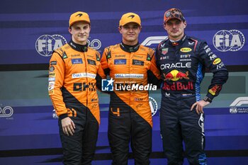 2024-07-20 - NORRIS Lando (gbr), McLaren F1 Team MCL38, PIASTRI Oscar (aus), McLaren F1 Team MCL38 and VERSTAPPEN Max (ned), Red Bull Racing RB20, portrait during the Formula 1 Hungarian Grand Prix 2024, 13th round of the 2024 Formula One World Championship from July 19 to 21, 2024 on the Hungaroring, in Mogyorod, Hungary - F1 - HUNGARIAN GRAND PRIX 2024 - FORMULA 1 - MOTORS