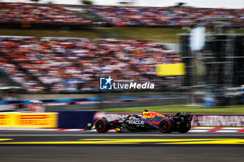 2024-07-20 - 01 VERSTAPPEN Max (nld), Red Bull Racing RB20, action during the Formula 1 Hungarian Grand Prix 2024, 13th round of the 2024 Formula One World Championship from July 19 to 21, 2024 on the Hungaroring, in Mogyorod, Hungary - F1 - HUNGARIAN GRAND PRIX 2024 - FORMULA 1 - MOTORS