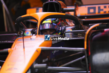 2024-07-20 - PIASTRI Oscar (aus), McLaren F1 Team MCL38, portrait during the Formula 1 Hungarian Grand Prix 2024, 13th round of the 2024 Formula One World Championship from July 19 to 21, 2024 on the Hungaroring, in Mogyorod, Hungary - F1 - HUNGARIAN GRAND PRIX 2024 - FORMULA 1 - MOTORS