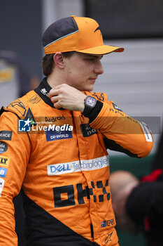 2024-07-20 - PIASTRI Oscar (aus), McLaren F1 Team MCL38, portrait during the Formula 1 Hungarian Grand Prix 2024, 13th round of the 2024 Formula One World Championship from July 19 to 21, 2024 on the Hungaroring, in Mogyorod, Hungary - F1 - HUNGARIAN GRAND PRIX 2024 - FORMULA 1 - MOTORS