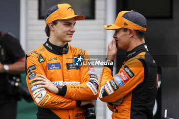 2024-07-20 - PIASTRI Oscar (aus), McLaren F1 Team MCL38, portrait and NORRIS Lando (gbr), McLaren F1 Team MCL38, portrait during the Formula 1 Hungarian Grand Prix 2024, 13th round of the 2024 Formula One World Championship from July 19 to 21, 2024 on the Hungaroring, in Mogyorod, Hungary - F1 - HUNGARIAN GRAND PRIX 2024 - FORMULA 1 - MOTORS