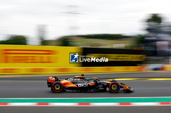 2024-07-20 - 81 PIASTRI Oscar (aus), McLaren F1 Team MCL38, action during the Formula 1 Hungarian Grand Prix 2024, 13th round of the 2024 Formula One World Championship from July 19 to 21, 2024 on the Hungaroring, in Mogyorod, Hungary - F1 - HUNGARIAN GRAND PRIX 2024 - FORMULA 1 - MOTORS