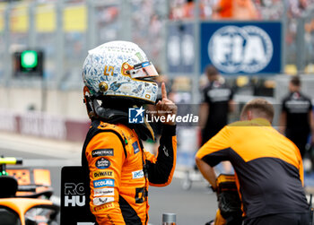 2024-07-20 - NORRIS Lando (gbr), McLaren F1 Team MCL38, portrait during the Formula 1 Hungarian Grand Prix 2024, 13th round of the 2024 Formula One World Championship from July 19 to 21, 2024 on the Hungaroring, in Mogyorod, Hungary - F1 - HUNGARIAN GRAND PRIX 2024 - FORMULA 1 - MOTORS