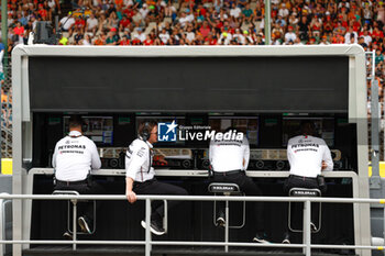 2024-07-20 - Mercedes AMG F1 Team Pit Wall during the Formula 1 Hungarian Grand Prix 2024, 13th round of the 2024 Formula One World Championship from July 19 to 21, 2024 on the Hungaroring, in Mogyorod, Hungary - F1 - HUNGARIAN GRAND PRIX 2024 - FORMULA 1 - MOTORS