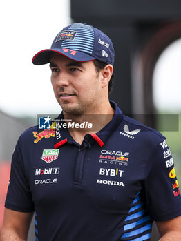 2024-07-20 - PEREZ Sergio (mex), Red Bull Racing RB20, portrait during the Formula 1 Hungarian Grand Prix 2024, 13th round of the 2024 Formula One World Championship from July 19 to 21, 2024 on the Hungaroring, in Mogyorod, Hungary - F1 - HUNGARIAN GRAND PRIX 2024 - FORMULA 1 - MOTORS