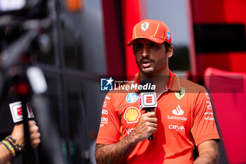 2024-07-25 - SAINZ Carlos (spa), Scuderia Ferrari SF-24, portrait during the Formula 1 Rolex Belgian Grand Prix 2024, 14th round of the 2024 Formula One World Championship from July 26 to 28, 2024 on the Circuit de Spa-Francorchamps, in Stavelot, Belgium - F1 - BELGIAN GRAND PRIX 2024 - FORMULA 1 - MOTORS