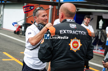 2024-07-25 - FIA marshals and medical team extraction practice the pitlane during the Formula 1 Rolex Belgian Grand Prix 2024, 14th round of the 2024 Formula One World Championship from July 26 to 28, 2024 on the Circuit de Spa-Francorchamps, in Stavelot, Belgium - F1 - BELGIAN GRAND PRIX 2024 - FORMULA 1 - MOTORS