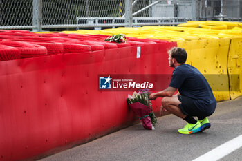 2024-07-25 - GASLY Pierre (fra), Alpine F1 Team A524, portrait, flowers in tribute to Anthoine Hubert during the Formula 1 Rolex Belgian Grand Prix 2024, 14th round of the 2024 Formula One World Championship from July 26 to 28, 2024 on the Circuit de Spa-Francorchamps, in Stavelot, Belgium - F1 - BELGIAN GRAND PRIX 2024 - FORMULA 1 - MOTORS