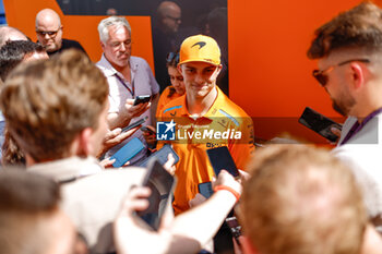 2024-07-25 - PIASTRI Oscar (aus), McLaren F1 Team MCL38, portrait during the Formula 1 Rolex Belgian Grand Prix 2024, 14th round of the 2024 Formula One World Championship from July 26 to 28, 2024 on the Circuit de Spa-Francorchamps, in Stavelot, Belgium - F1 - BELGIAN GRAND PRIX 2024 - FORMULA 1 - MOTORS