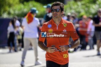 2024-07-25 - Formula 1 Gran Premio dell'Emilia-Romagna 2024 RACE 19 maggio Carlos Sainz - OUTFITS PILOT - FORMULA 1 - FORMULA 1 - MOTORS