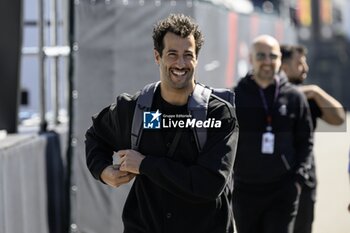 2024-07-25 - Formula 1 Gran Premio dell'Emilia-Romagna 2024 RACE 19 maggio Daniel Ricciardo - OUTFITS PILOT - FORMULA 1 - FORMULA 1 - MOTORS