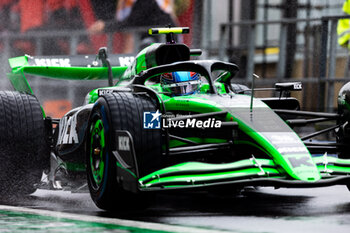 2024-07-27 - 24 ZHOU Guanyu (chi), Stake F1 Team Kick Sauber C44, action during the Formula 1 Rolex Belgian Grand Prix 2024, 14th round of the 2024 Formula One World Championship from July 26 to 28, 2024 on the Circuit de Spa-Francorchamps, in Stavelot, Belgium - F1 - BELGIAN GRAND PRIX 2024 - FORMULA 1 - MOTORS