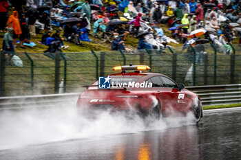 2024-07-27 - FIA Aston Martin DBX707 Medical Car, rain, pluie, during the Formula 1 Rolex Belgian Grand Prix 2024, 14th round of the 2024 Formula One World Championship from July 26 to 28, 2024 on the Circuit de Spa-Francorchamps, in Stavelot, Belgium - F1 - BELGIAN GRAND PRIX 2024 - FORMULA 1 - MOTORS