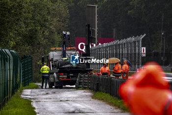 2024-07-27 - 18 STROLL Lance (can), Aston Martin F1 Team AMR24, crash, accident, during the Formula 1 Rolex Belgian Grand Prix 2024, 14th round of the 2024 Formula One World Championship from July 26 to 28, 2024 on the Circuit de Spa-Francorchamps, in Stavelot, Belgium - F1 - BELGIAN GRAND PRIX 2024 - FORMULA 1 - MOTORS