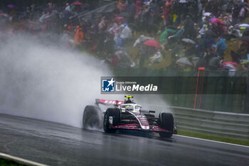 2024-07-27 - 27 HULKENBERG Nico (ger), Haas F1 Team VF-24 Ferrari, action during the Formula 1 Rolex Belgian Grand Prix 2024, 14th round of the 2024 Formula One World Championship from July 26 to 28, 2024 on the Circuit de Spa-Francorchamps, in Stavelot, Belgium - F1 - BELGIAN GRAND PRIX 2024 - FORMULA 1 - MOTORS