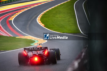 2024-07-27 - 11 PEREZ Sergio (mex), Red Bull Racing RB20, action during the Formula 1 Rolex Belgian Grand Prix 2024, 14th round of the 2024 Formula One World Championship from July 26 to 28, 2024 on the Circuit de Spa-Francorchamps, in Stavelot, Belgium - F1 - BELGIAN GRAND PRIX 2024 - FORMULA 1 - MOTORS