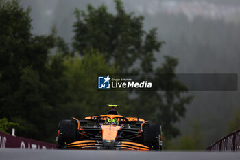 2024-07-27 - 04 NORRIS Lando (gbr), McLaren F1 Team MCL38, action during the Formula 1 Rolex Belgian Grand Prix 2024, 14th round of the 2024 Formula One World Championship from July 26 to 28, 2024 on the Circuit de Spa-Francorchamps, in Stavelot, Belgium - F1 - BELGIAN GRAND PRIX 2024 - FORMULA 1 - MOTORS