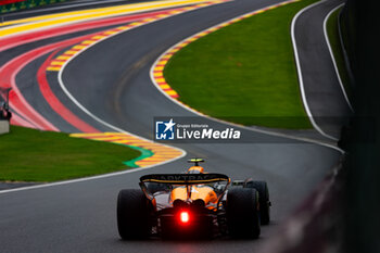 2024-07-27 - 04 NORRIS Lando (gbr), McLaren F1 Team MCL38, action during the Formula 1 Rolex Belgian Grand Prix 2024, 14th round of the 2024 Formula One World Championship from July 26 to 28, 2024 on the Circuit de Spa-Francorchamps, in Stavelot, Belgium - F1 - BELGIAN GRAND PRIX 2024 - FORMULA 1 - MOTORS