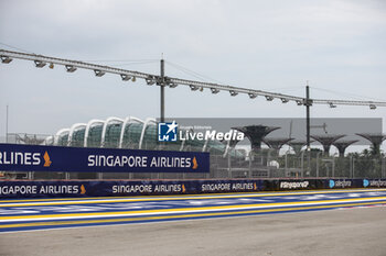 2024-09-19 - Singapore track, piste, atmosphere during the Formula 1 Singapore Grand Prix 2024, 18th round of the 2024 Formula One World Championship from September 20 to 22, 2024 on the Marina Bay Circuit, in Singapore, Singapore - F1 - SINGAPORE GRAND PRIX 2024 - FORMULA 1 - MOTORS