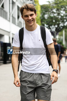 2024-09-19 - PIASTRI Oscar (aus), McLaren F1 Team MCL38, portrait during the Formula 1 Singapore Grand Prix 2024, 18th round of the 2024 Formula One World Championship from September 20 to 22, 2024 on the Marina Bay Circuit, in Singapore, Singapore - F1 - SINGAPORE GRAND PRIX 2024 - FORMULA 1 - MOTORS