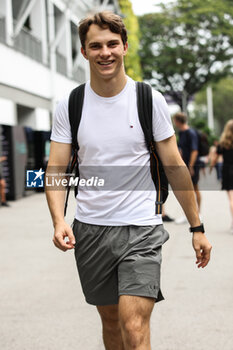 2024-09-19 - PIASTRI Oscar (aus), McLaren F1 Team MCL38, portrait during the Formula 1 Singapore Grand Prix 2024, 18th round of the 2024 Formula One World Championship from September 20 to 22, 2024 on the Marina Bay Circuit, in Singapore, Singapore - F1 - SINGAPORE GRAND PRIX 2024 - FORMULA 1 - MOTORS