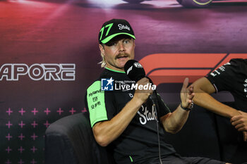 2024-09-19 - BOTTAS Valtteri (fin), Stake F1 Team Kick Sauber C44, portrait press conference during the Formula 1 Singapore Grand Prix 2024, 18th round of the 2024 Formula One World Championship from September 20 to 22, 2024 on the Marina Bay Circuit, in Singapore, Singapore - F1 - SINGAPORE GRAND PRIX 2024 - FORMULA 1 - MOTORS