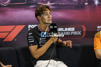 2024-09-19 - RUSSELL George (gbr), Mercedes AMG F1 Team W15, portrait press conference during the Formula 1 Singapore Grand Prix 2024, 18th round of the 2024 Formula One World Championship from September 20 to 22, 2024 on the Marina Bay Circuit, in Singapore, Singapore - F1 - SINGAPORE GRAND PRIX 2024 - FORMULA 1 - MOTORS