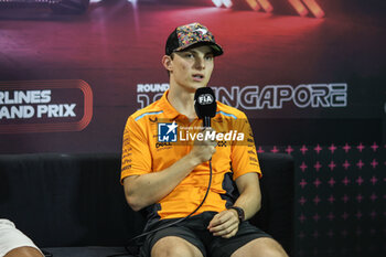 2024-09-19 - PIASTRI Oscar (aus), McLaren F1 Team MCL38, portrait press conference during the Formula 1 Singapore Grand Prix 2024, 18th round of the 2024 Formula One World Championship from September 20 to 22, 2024 on the Marina Bay Circuit, in Singapore, Singapore - F1 - SINGAPORE GRAND PRIX 2024 - FORMULA 1 - MOTORS