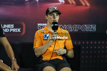 2024-09-19 - PIASTRI Oscar (aus), McLaren F1 Team MCL38, portrait press conference during the Formula 1 Singapore Grand Prix 2024, 18th round of the 2024 Formula One World Championship from September 20 to 22, 2024 on the Marina Bay Circuit, in Singapore, Singapore - F1 - SINGAPORE GRAND PRIX 2024 - FORMULA 1 - MOTORS