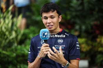 2024-09-19 - ALBON Alexander (tha), Williams Racing FW46, portrait during the Formula 1 Singapore Grand Prix 2024, 18th round of the 2024 Formula One World Championship from September 20 to 22, 2024 on the Marina Bay Circuit, in Singapore, Singapore - F1 - SINGAPORE GRAND PRIX 2024 - FORMULA 1 - MOTORS