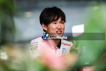 2024-09-19 - TSUNODA Yuki (jap), Visa Cash App RB F1 Team VCARB 01, portrait during the Formula 1 Singapore Grand Prix 2024, 18th round of the 2024 Formula One World Championship from September 20 to 22, 2024 on the Marina Bay Circuit, in Singapore, Singapore - F1 - SINGAPORE GRAND PRIX 2024 - FORMULA 1 - MOTORS